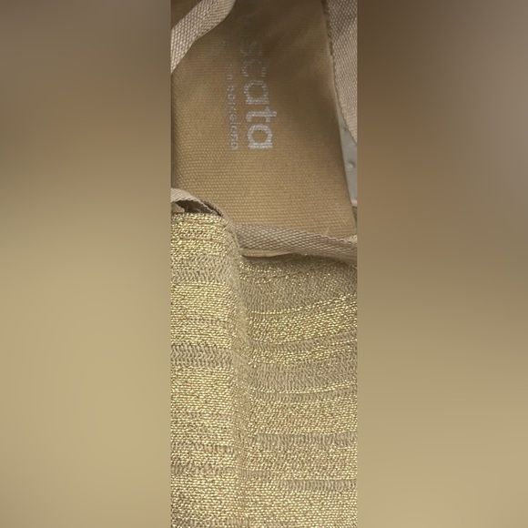 Viscata espsdrille Gold color size 8.5. Used - Picture 2 of 8